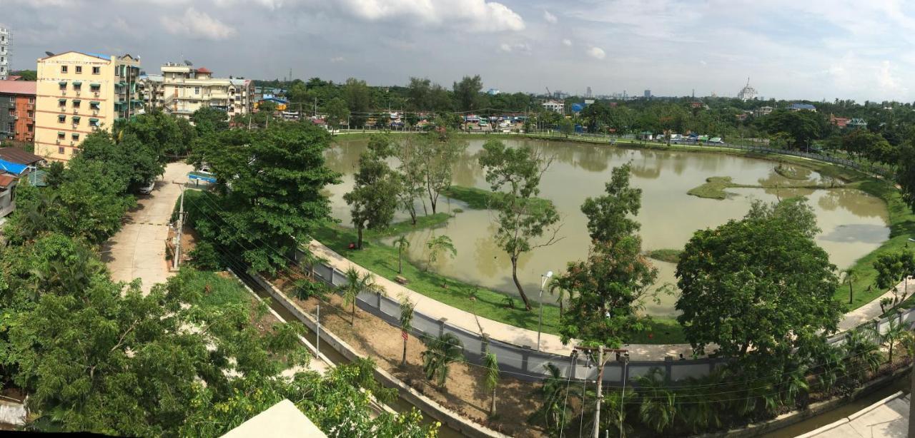 Galaxy Hotel Yangon Luaran gambar